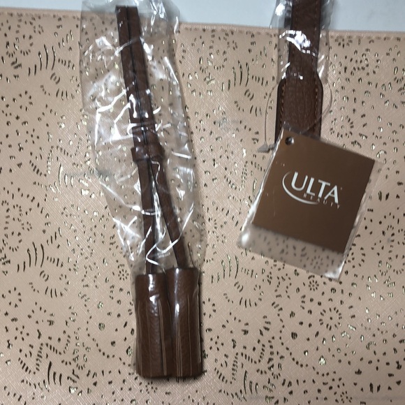 Ulta Beauty Tote - Picture 3 of 13